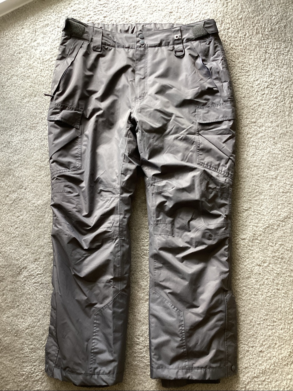 Men's Gray Cargo Snow Pants  — XL 16-18  (20 X 2 =-40)